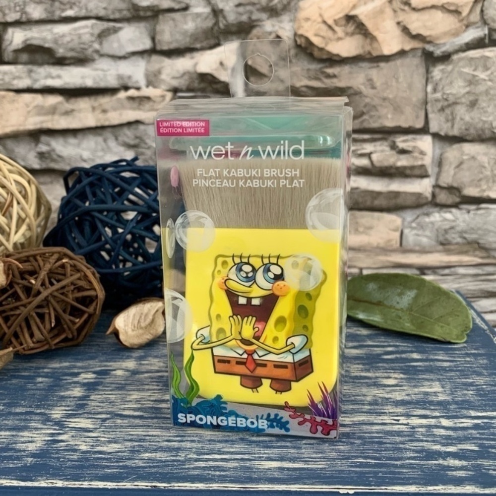 SpongeBob Wet Wild Collab Nautical Nonsense Flat Kabuki Brush Contour Blending